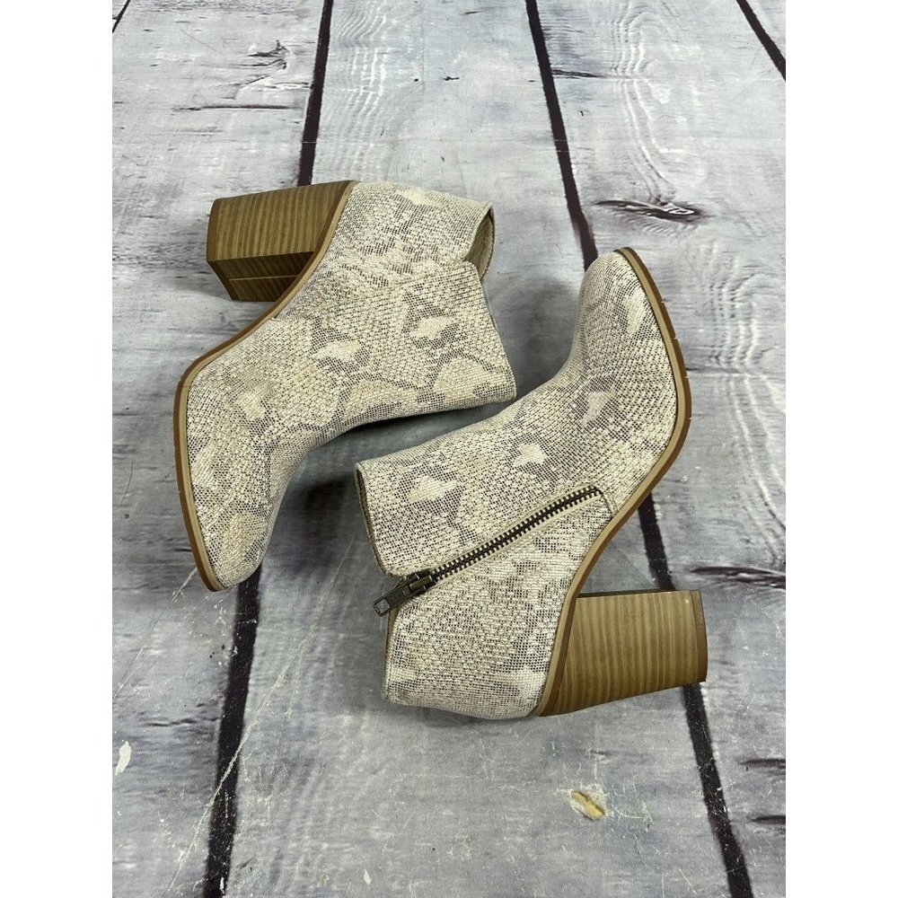 BC Born in California‎ snale print leather ankle boots sz 7 light beige tan - Picture 7 of 7